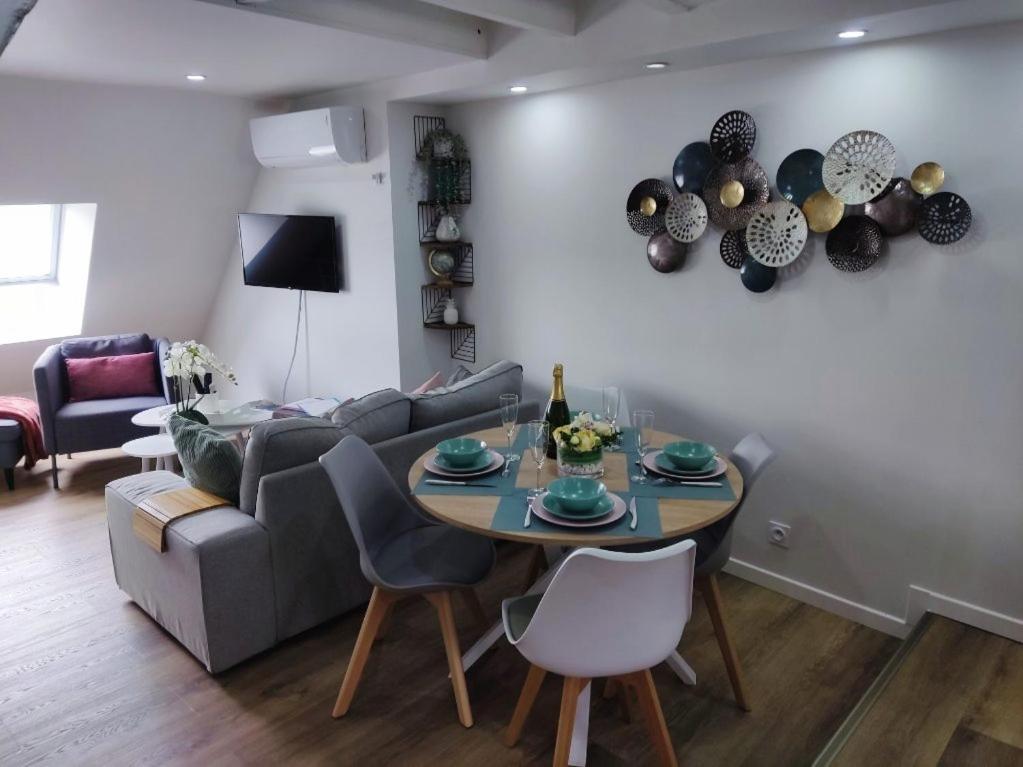 Comfortable Air-Conditioned T3 In The Heart Of Amboise With Parking Space Exterior foto